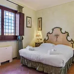 Elegant In With Swimming Pool Set In Nature * Collazzone