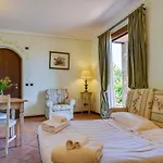 Elegant In With Swimming Pool Set In Nature * Collazzone