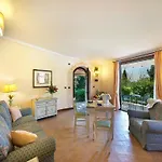 Holiday home Elegant In With Swimming Pool Set In Nature *